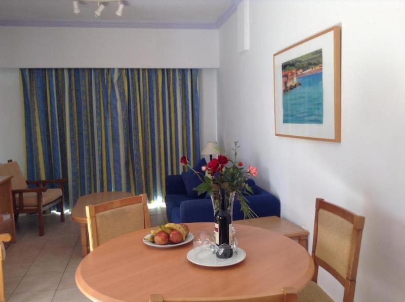 Paphos Gardens Apartment Room photo