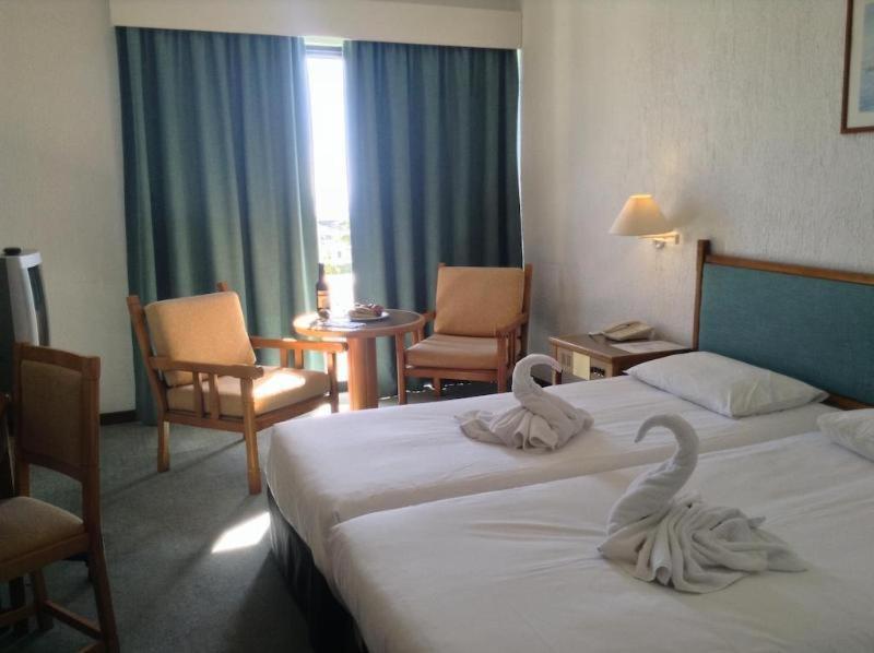 Paphos Gardens Apartment Room photo