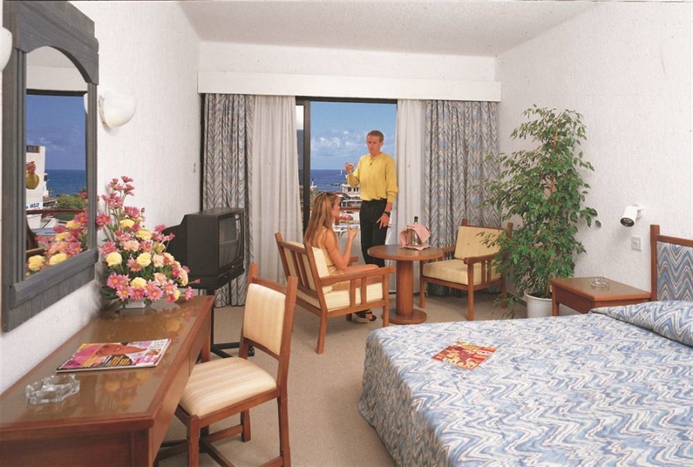 Paphos Gardens Apartment Exterior photo