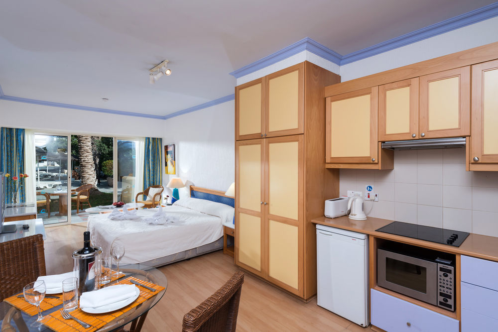 Paphos Gardens Apartment Exterior photo